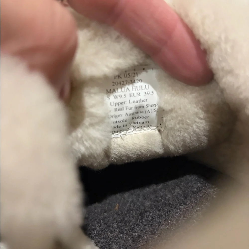 OluKai Malua Hulu Genuine Shearling - Size 9.5 - Waterproof